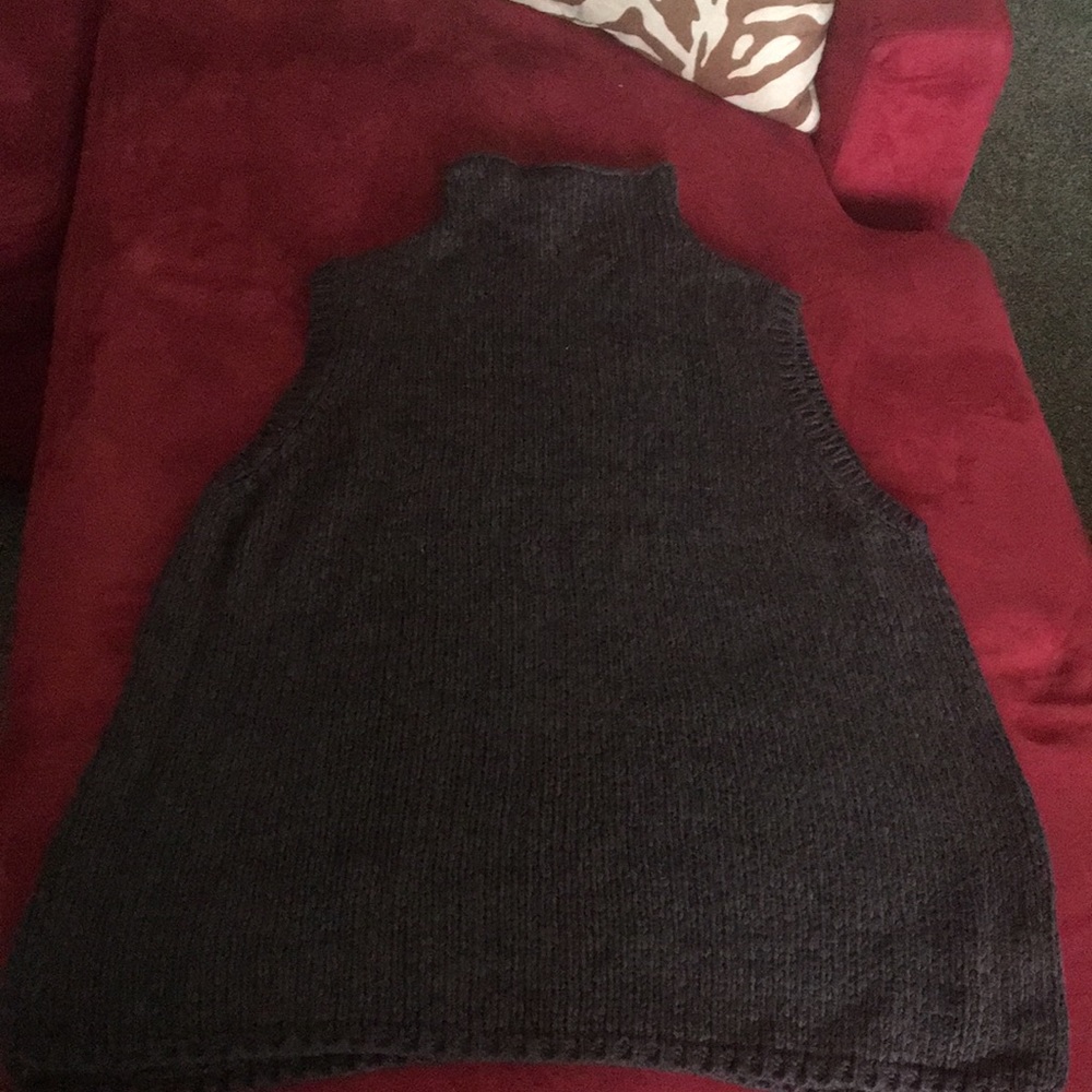 Sleeveless sweater